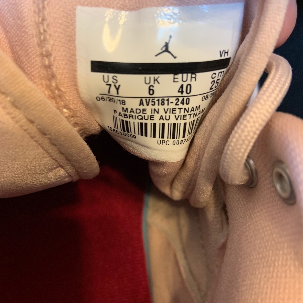 New Nike Air Jordan Fadeaway SE Women's Sneakers - Picture 8 of 8